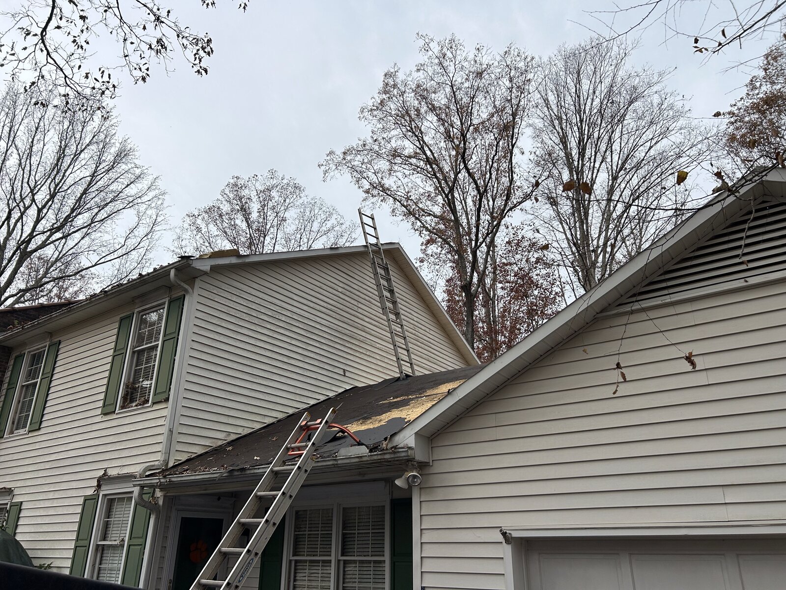 Damaged roof in Upstate South Carolina needing replacement